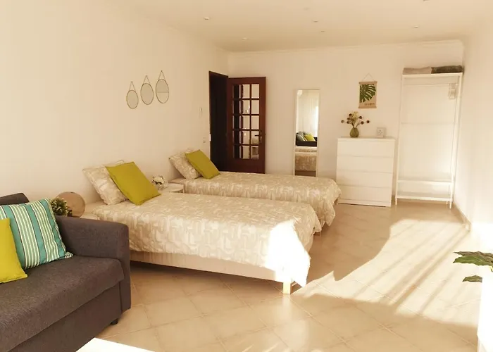 Sunny Setubal Apartments