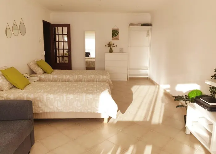 Sunny Setubal Apartments